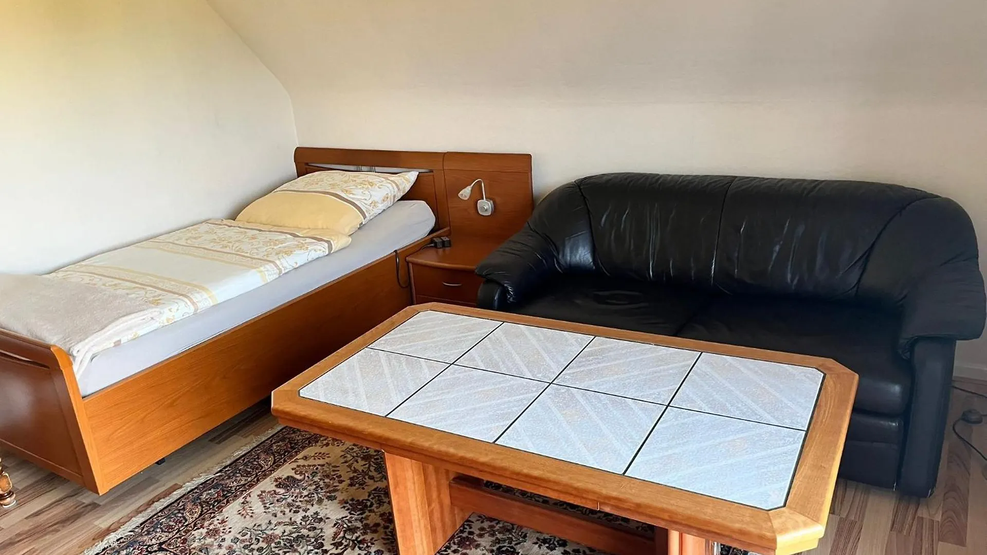 Apartment Fuer 5 Personen Mit Gartennutzung - Messezimmer Hannover